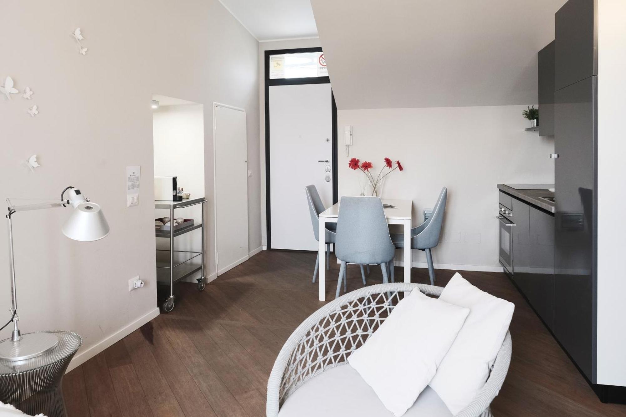 Comecasa Attic 5 Min Walk From Duomo 米兰 外观 照片